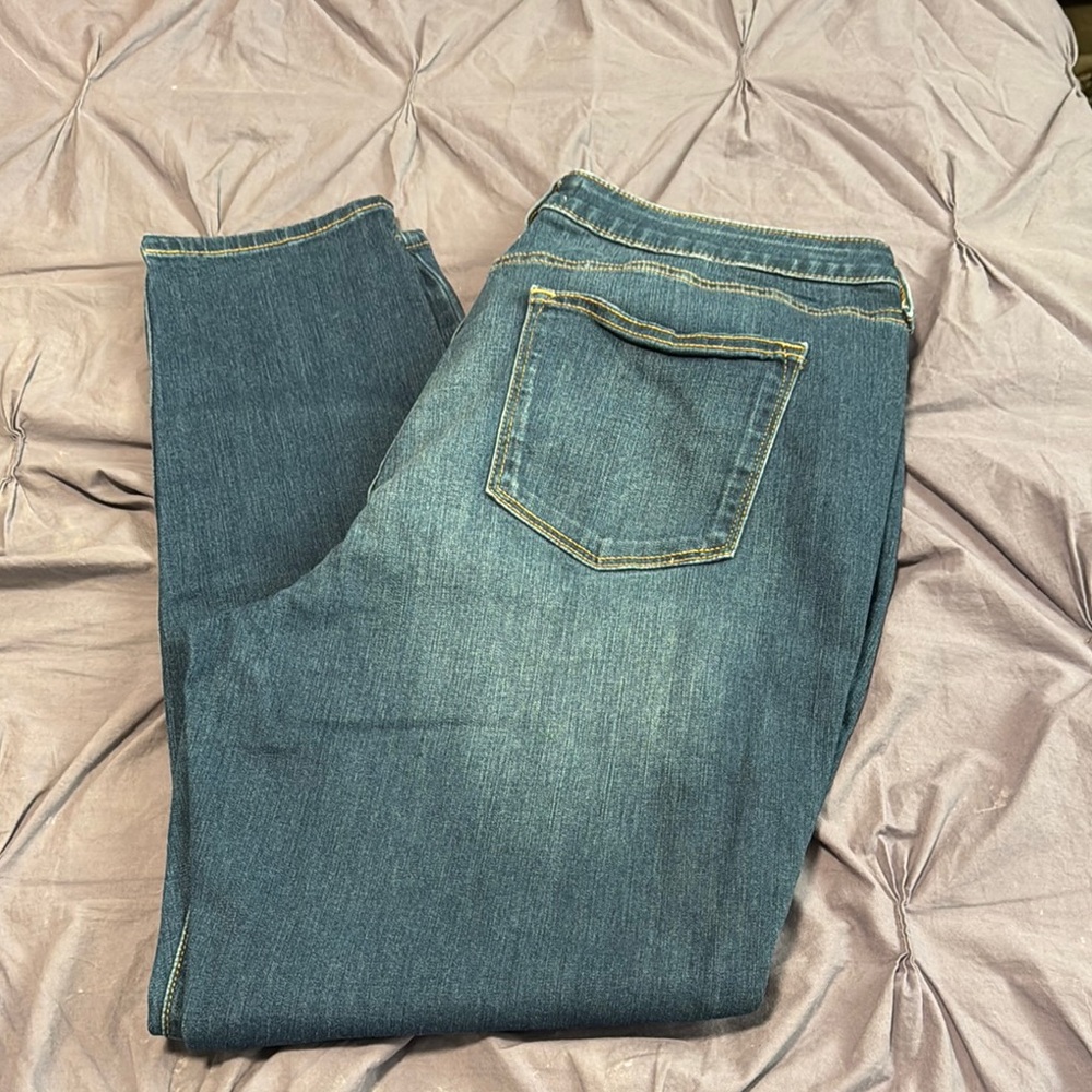 Sonoma Women's Skinny Jeans in Classic Blue